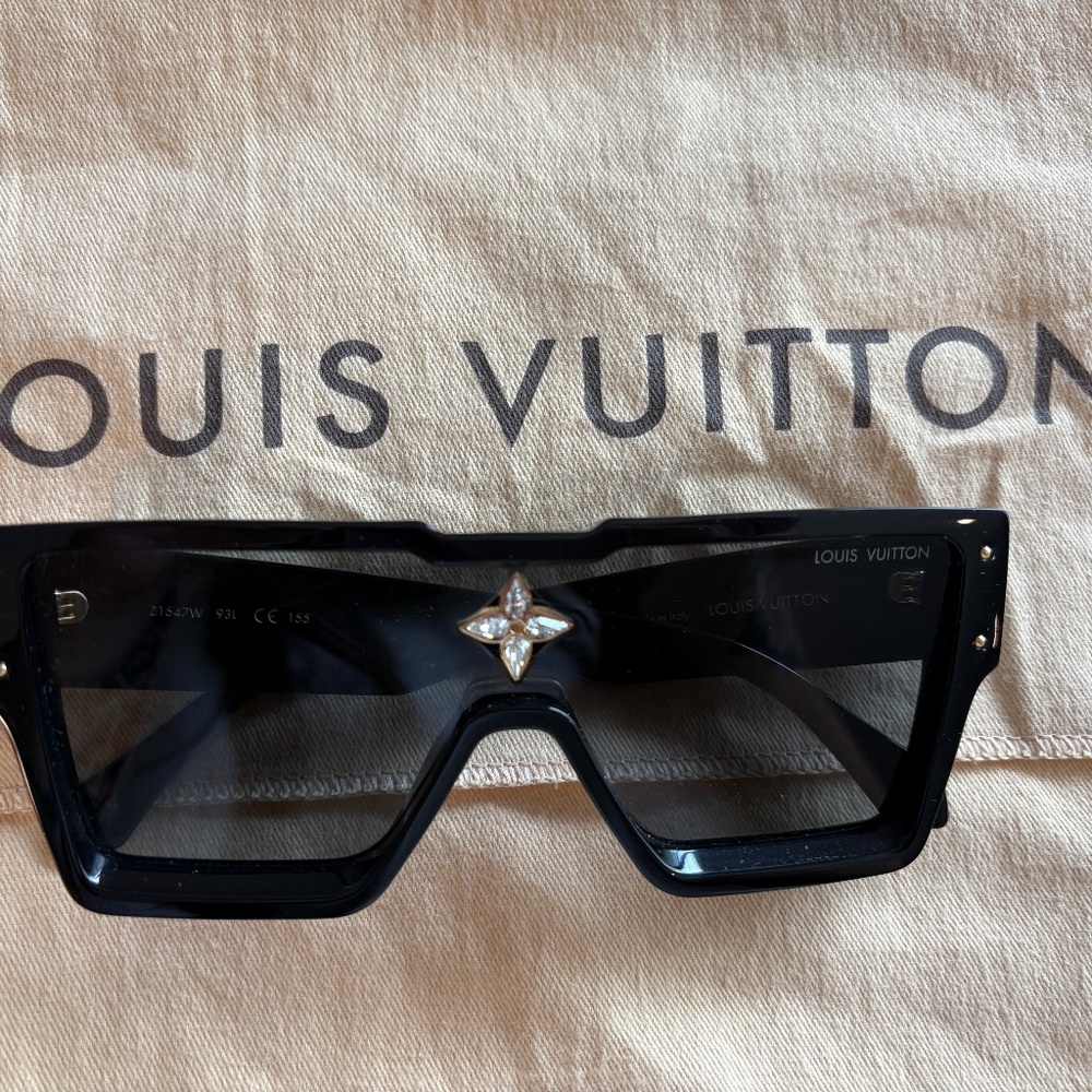 Authentic Louis vuttion